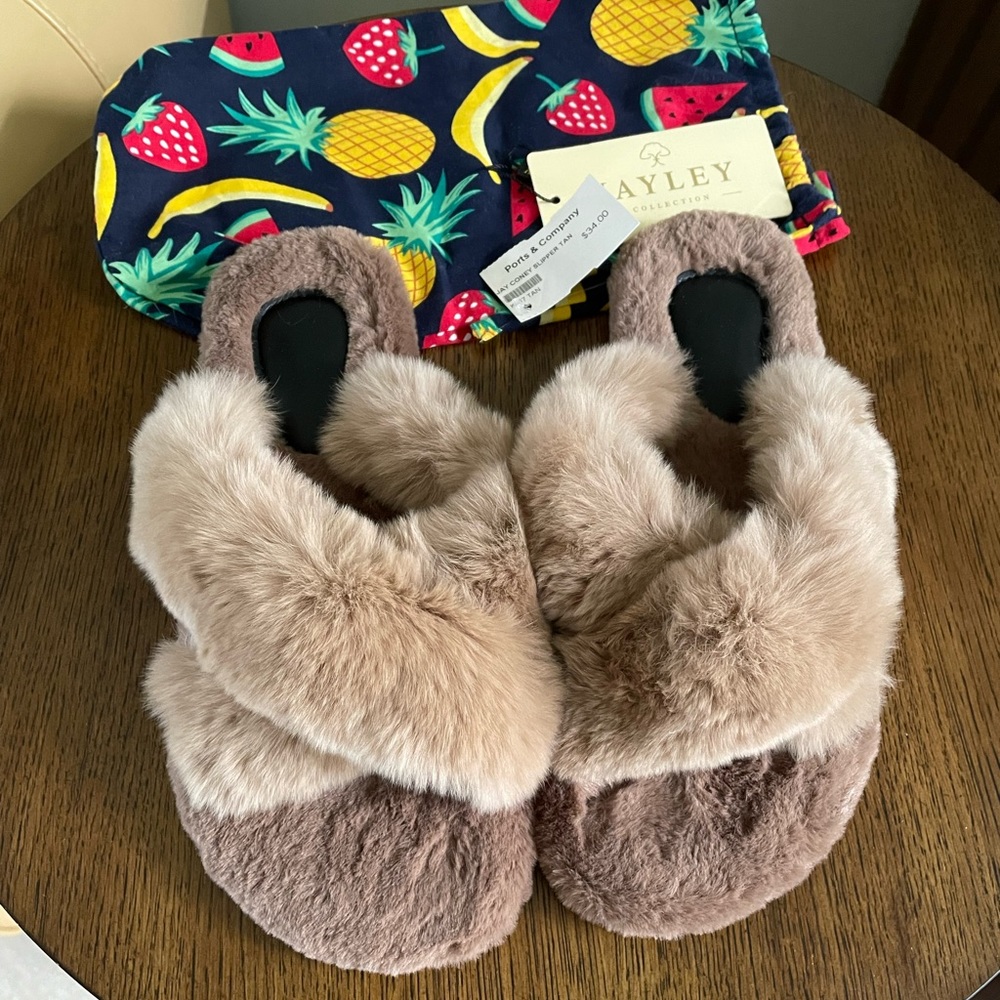 Jayley Collection faux fur slippers size 9 (40) NWT